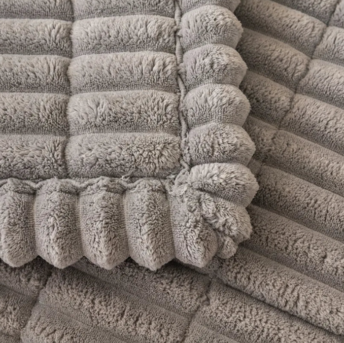 LuxeLounge™ Couch Cover